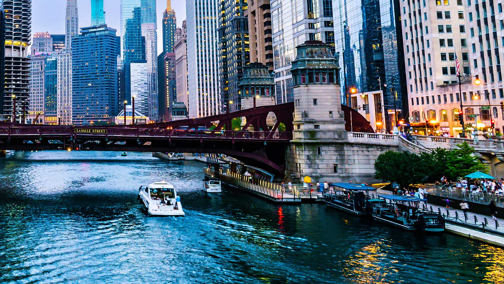 chicago river bridge