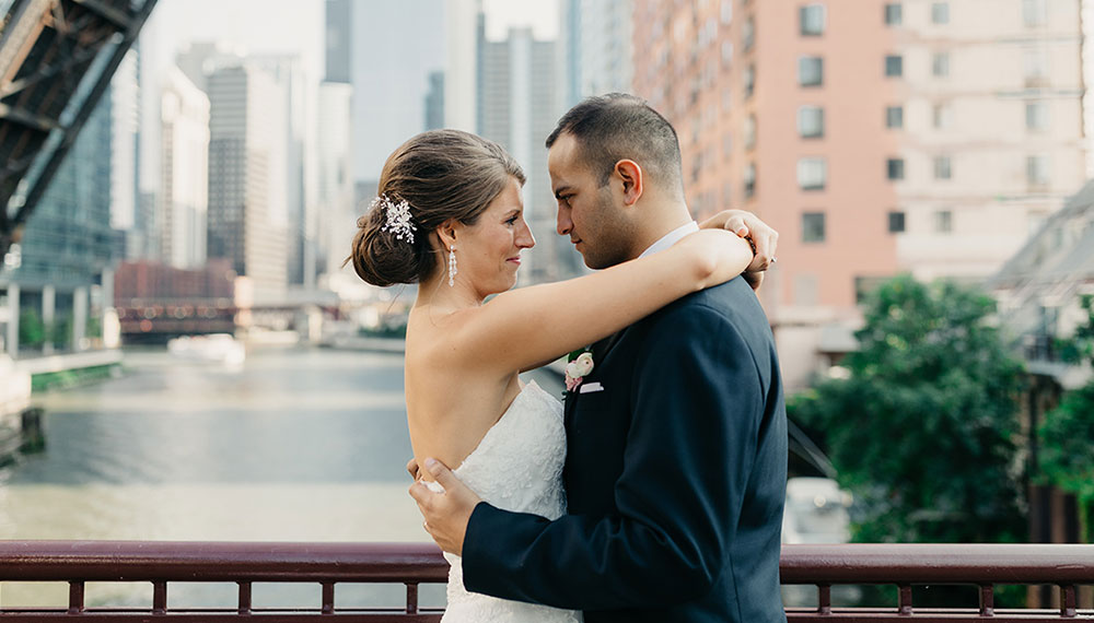 Wedding Chicago bridge